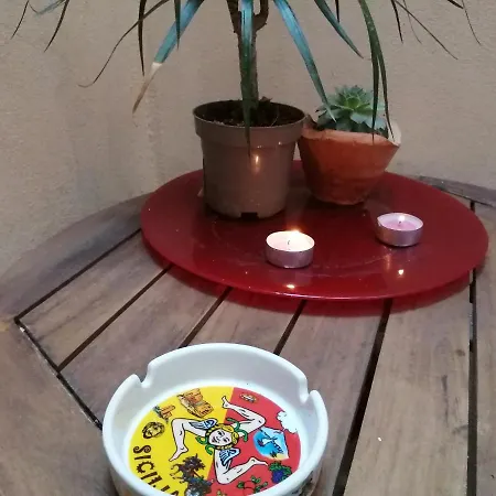 Siracusa,tra Ortigia E Il Mare