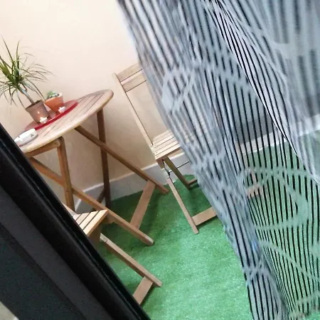 Siracusa,tra Ortigia E Il Mare