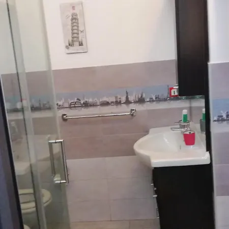 Siracusa,tra Ortigia E Il Mare