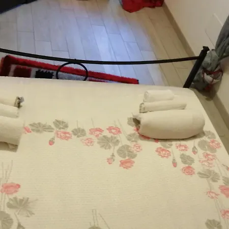 Siracusa,tra Ortigia E Il Mare *