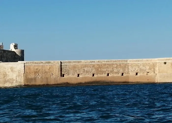 Siracusa,tra Ortigia E Il Mare * Сиракузы