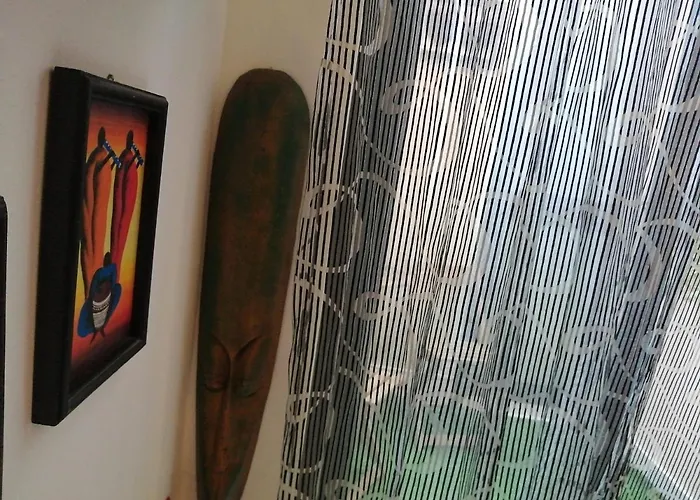 Siracusa,tra Ortigia E Il Mare