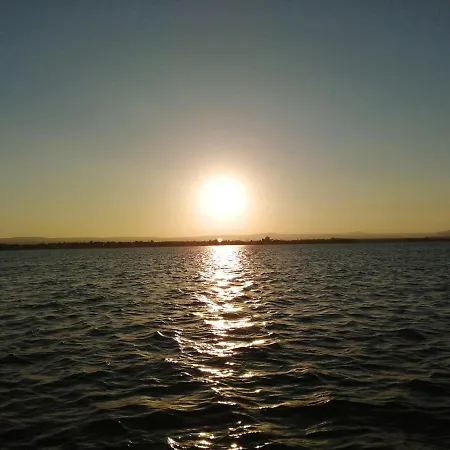 Siracusa,tra Ortigia E Il Mare *
